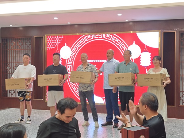 Fujian Taian laminálási film Co., Ltd. Közép-Őszi Fesztivál találkozó bankett, egy új utazás.
